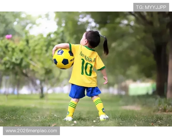 巴西世界杯足球宝贝的训练生活与比赛中的精彩瞬间分享